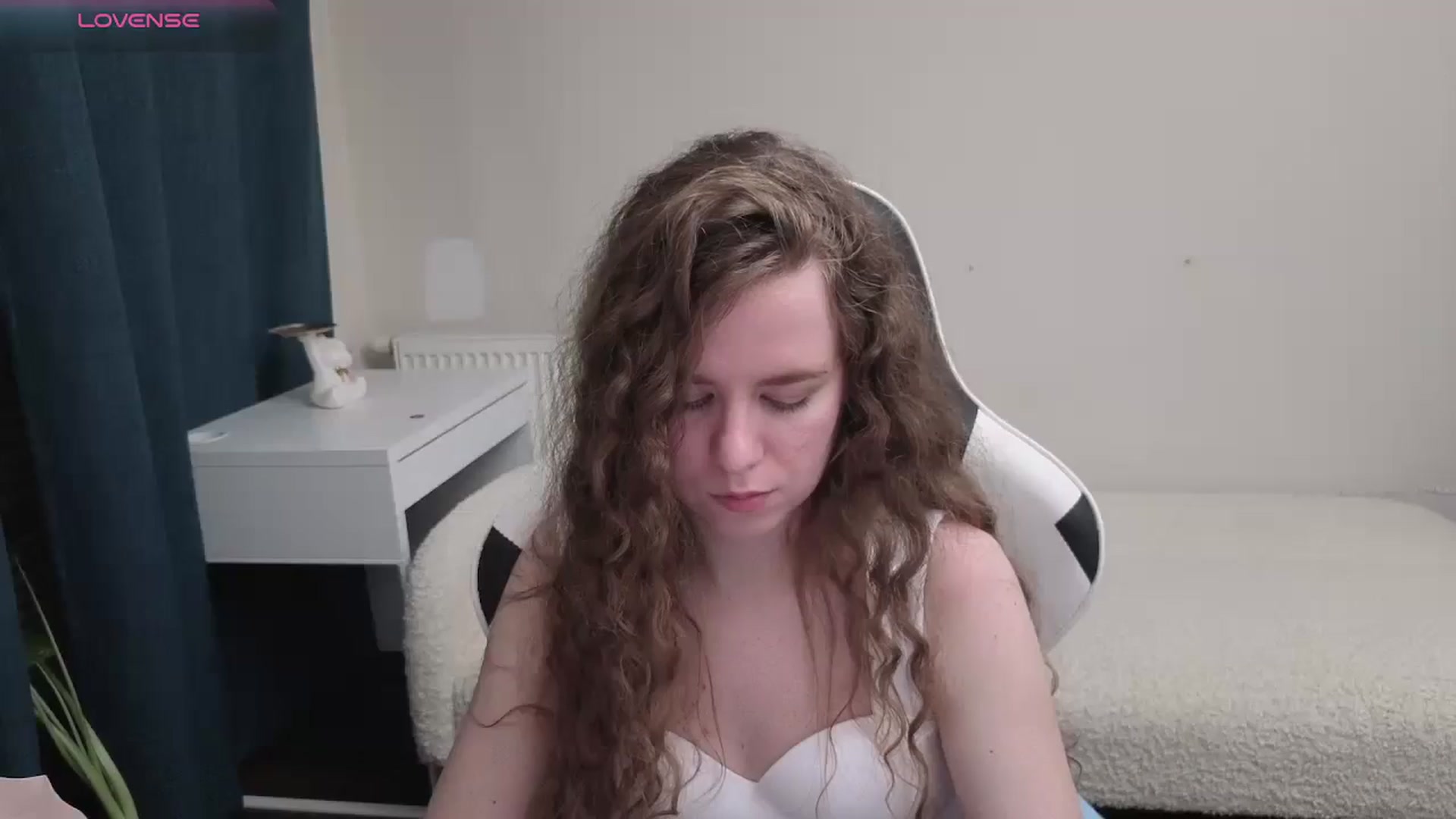 Gallery image thumbnail from BlueFlowerr's myfreecams stream on, 04/09/2026, 18:59 image 20 of 20