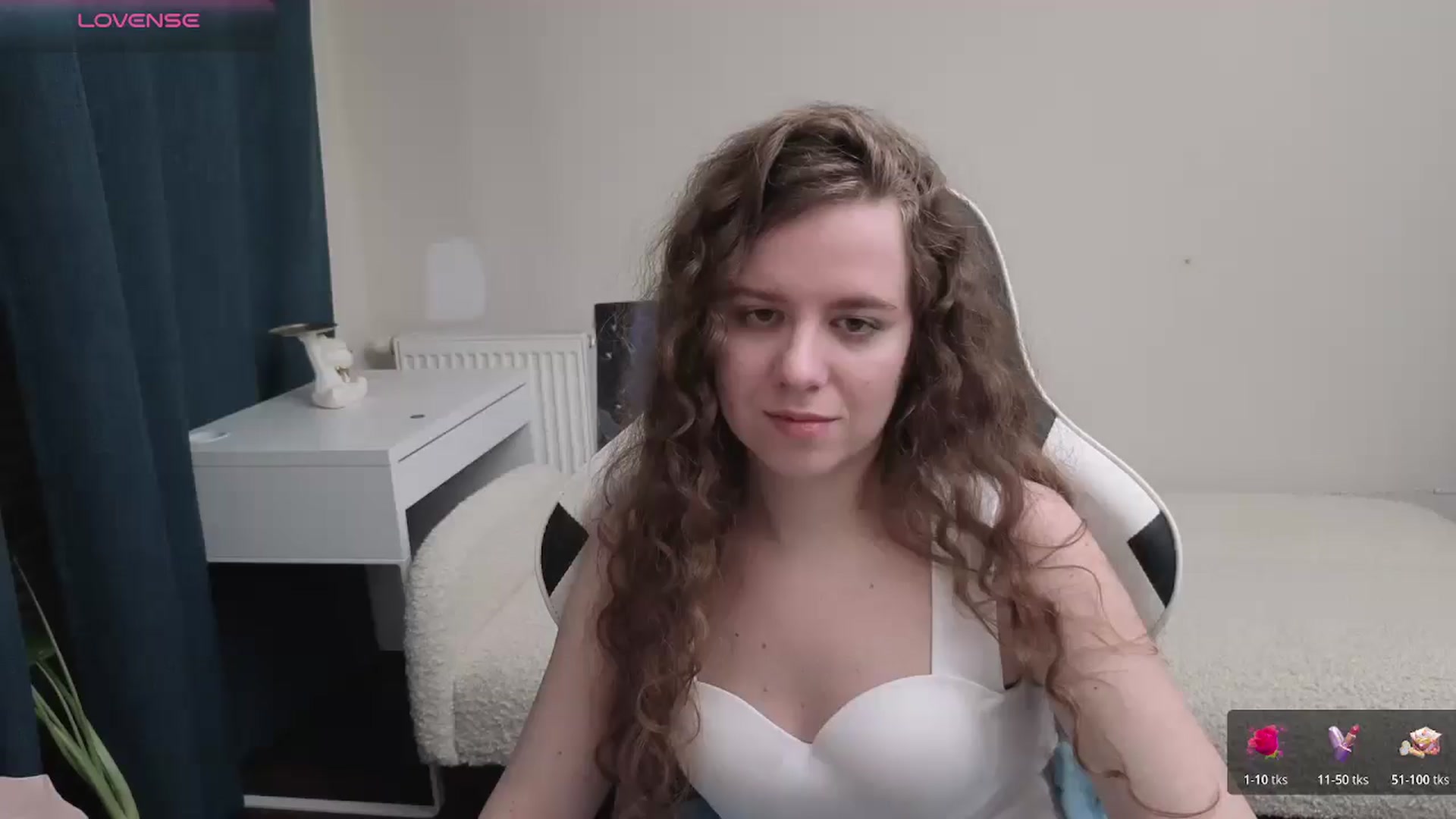 Gallery image thumbnail from BlueFlowerr's myfreecams stream on, 04/09/2026, 18:59 image 4 of 20