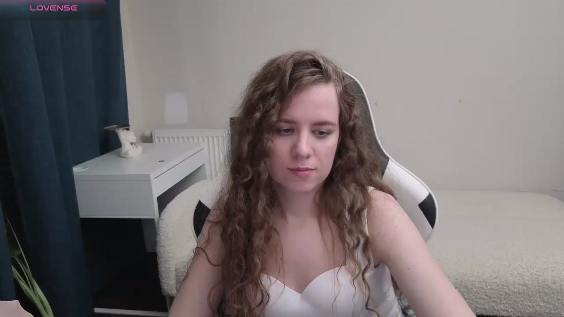 Gallery image thumbnail from BlueFlowerr's myfreecams stream on, 04/09/2026, 18:59 image 16 of 20