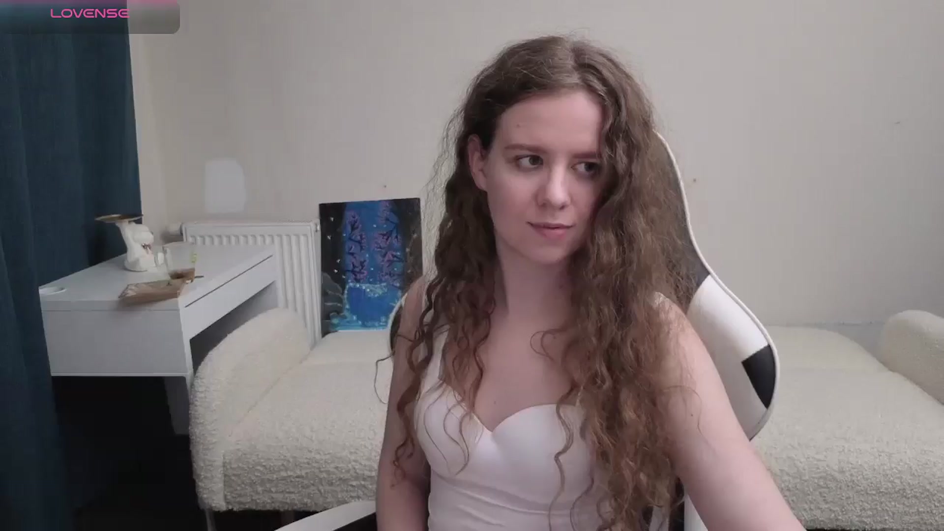 Gallery image thumbnail from BlueFlowerr's myfreecams stream on, 04/09/2026, 21:29 image 19 of 20