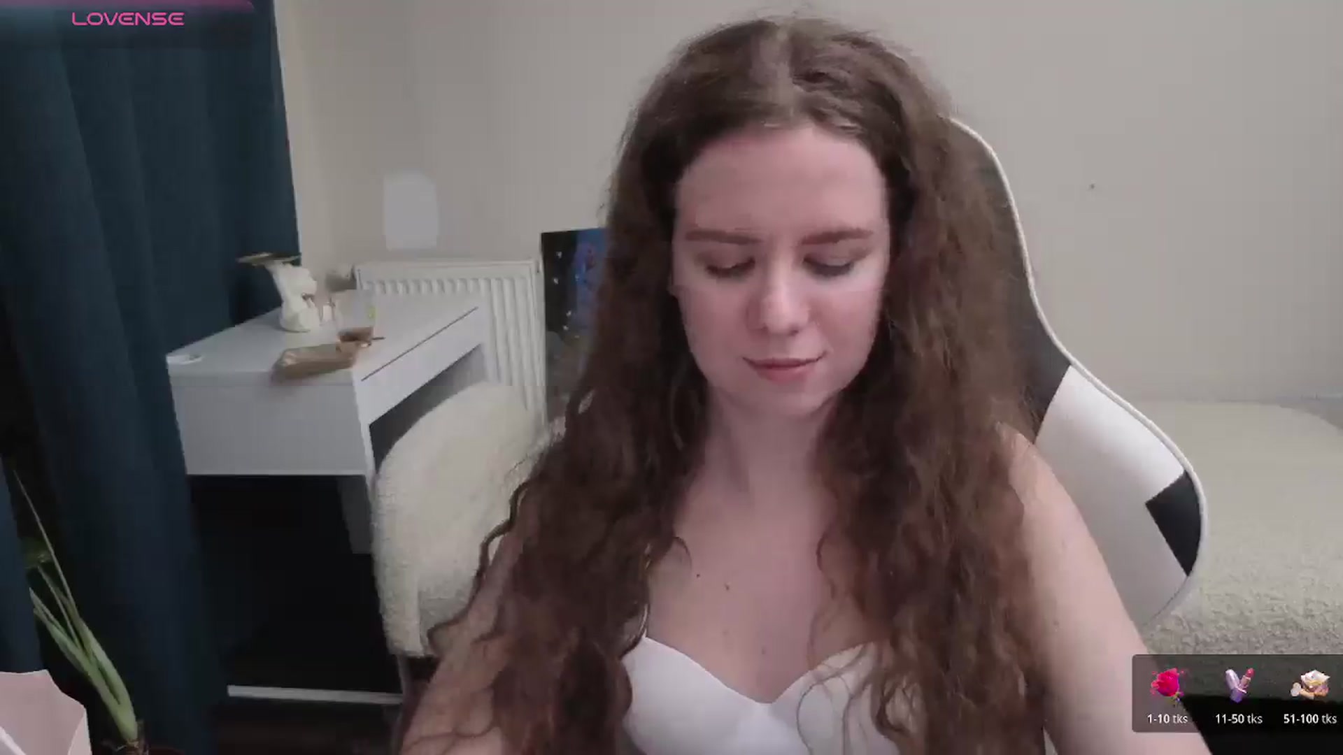 Gallery image thumbnail from BlueFlowerr's myfreecams stream on, 04/09/2026, 21:29 image 4 of 20