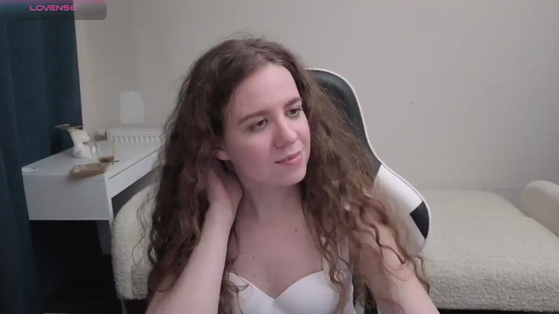 Gallery image thumbnail from BlueFlowerr's myfreecams stream on, 04/09/2026, 21:29 image 10 of 20