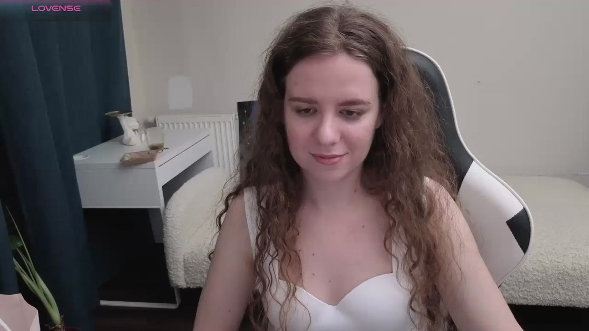 Gallery image thumbnail from BlueFlowerr's myfreecams stream on, 04/09/2026, 21:29 image 3 of 20