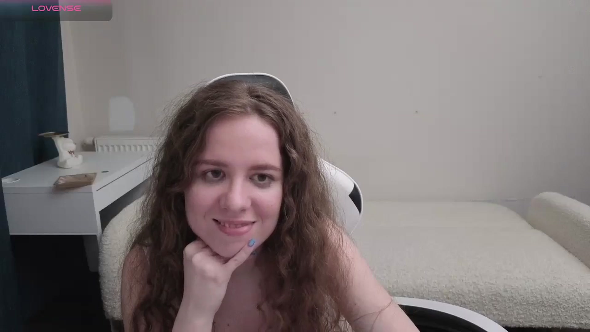 Gallery image thumbnail from BlueFlowerr's myfreecams stream on, 04/09/2026, 22:50 image 5 of 20