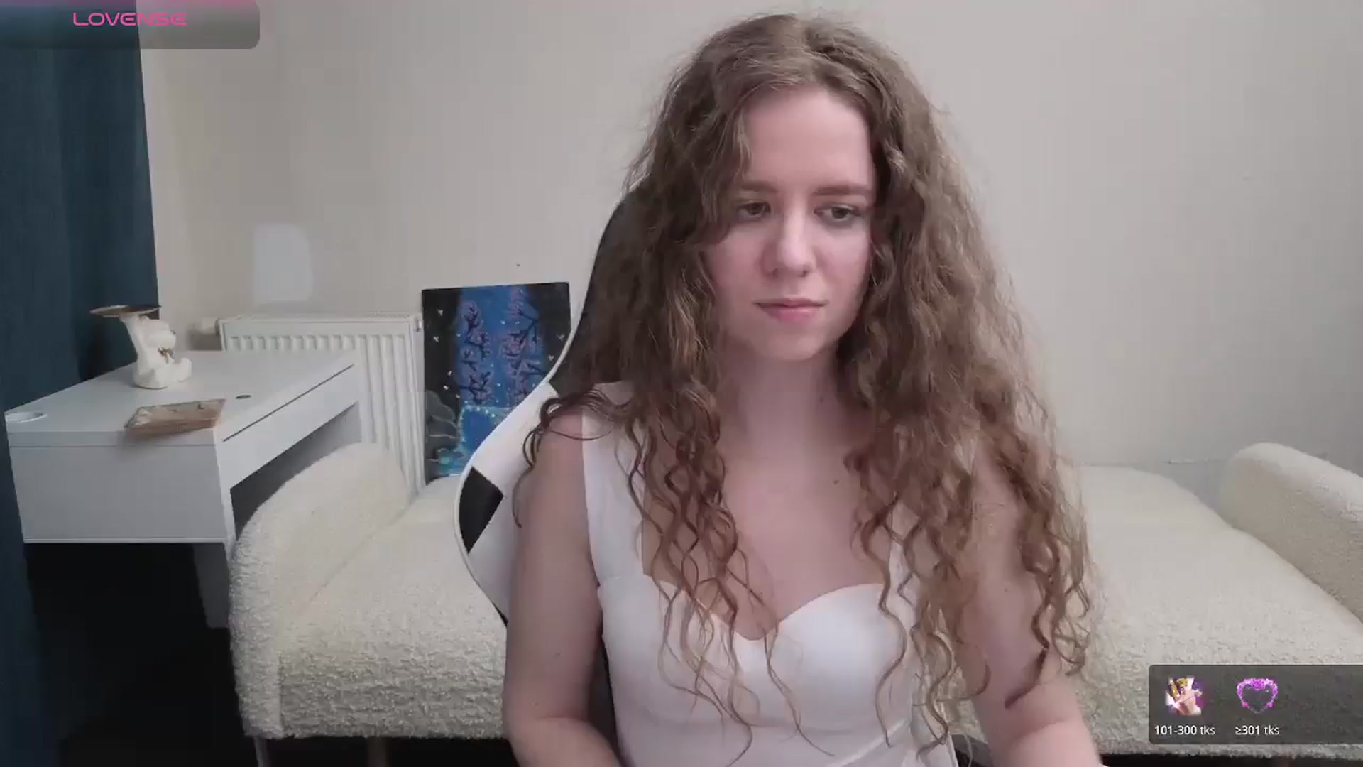 Gallery image thumbnail from BlueFlowerr's myfreecams stream on, 04/09/2026, 22:50 image 3 of 20
