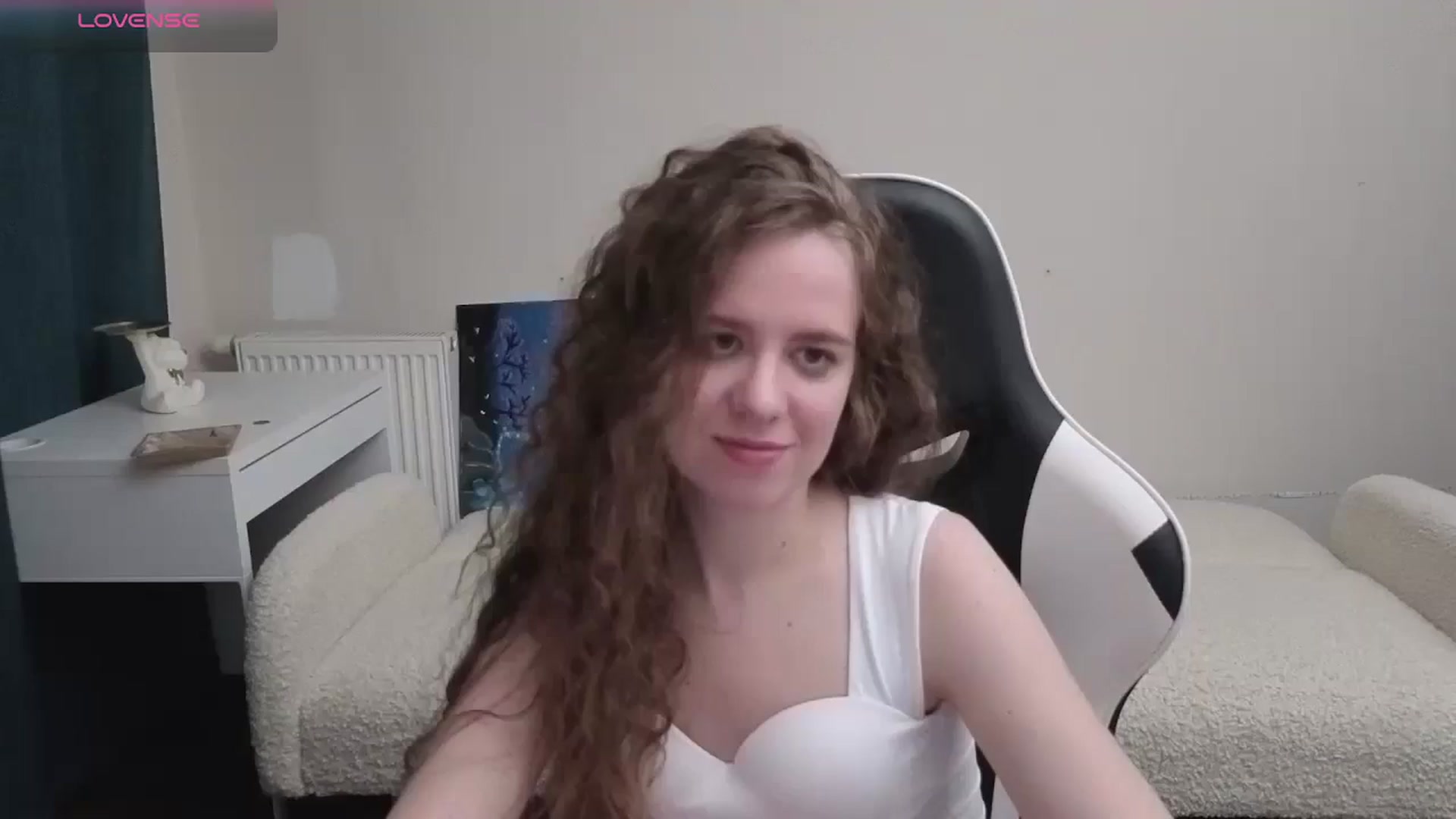 Gallery image thumbnail from BlueFlowerr's myfreecams stream on, 04/09/2026, 23:49 image 5 of 20