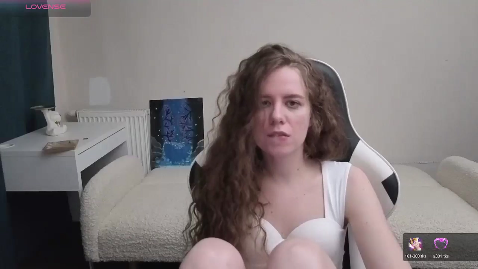 Gallery image thumbnail from BlueFlowerr's myfreecams stream on, 04/09/2026, 23:49 image 13 of 20