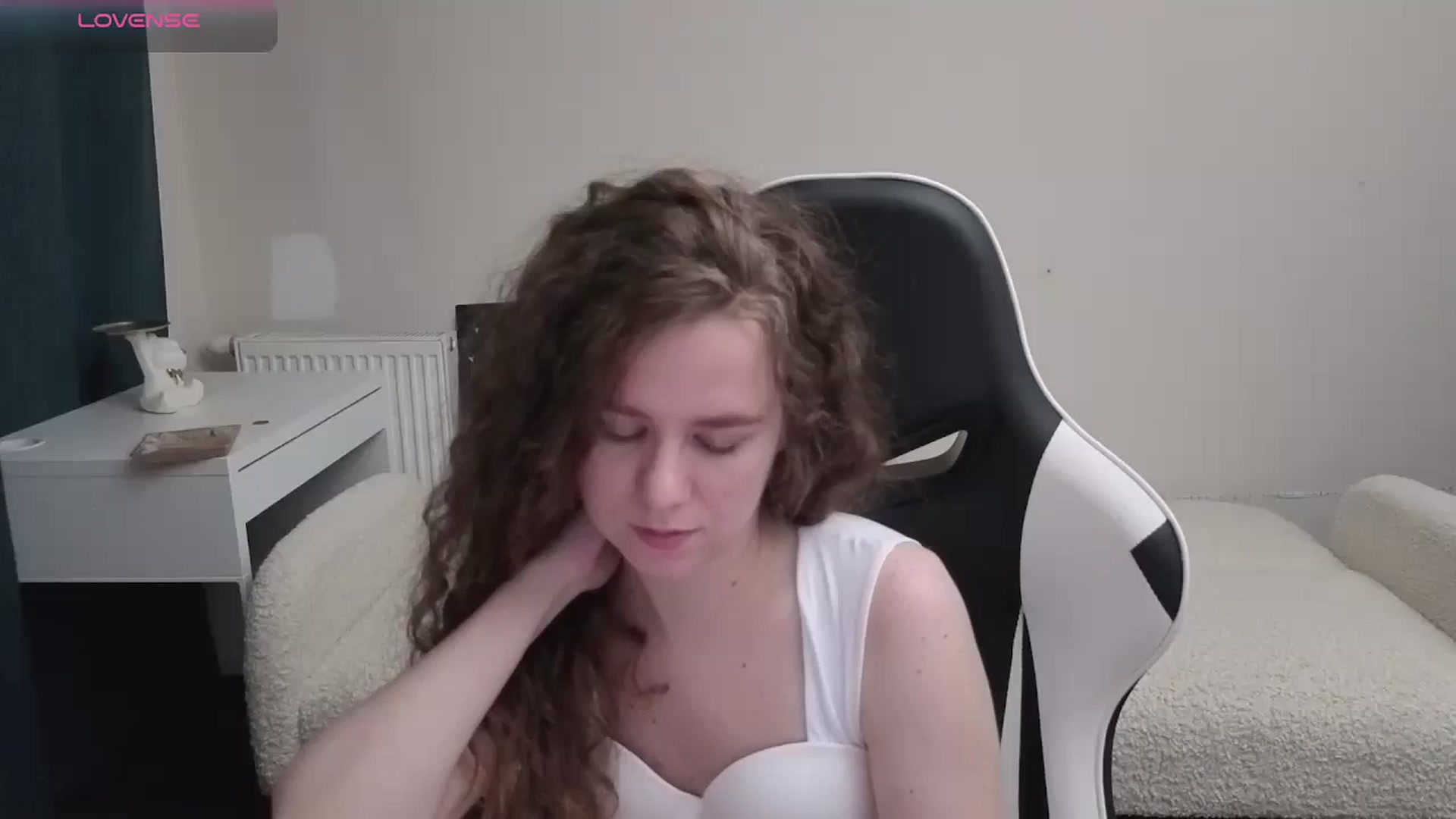 Gallery image thumbnail from BlueFlowerr's myfreecams stream on, 04/09/2026, 23:49 image 1 of 20