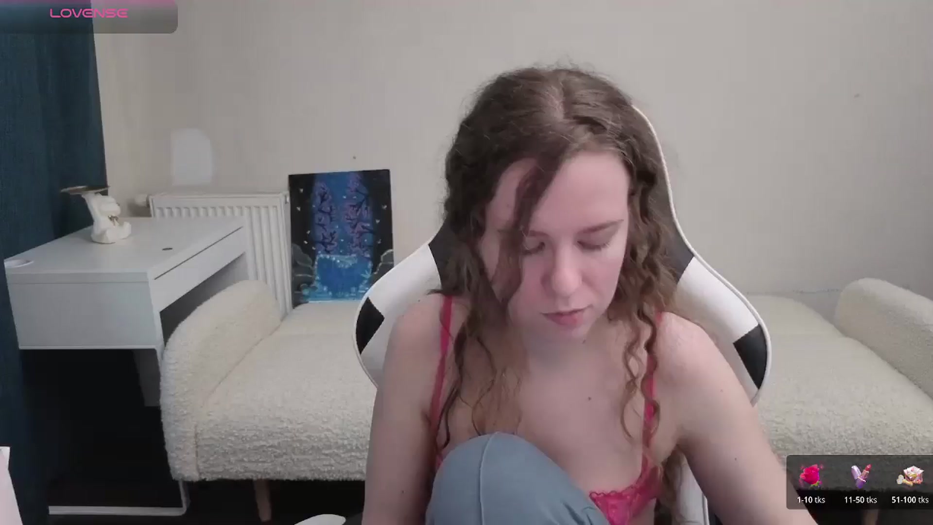 Gallery image thumbnail from BlueFlowerr's myfreecams stream on, 04/10/2026, 17:08 image 3 of 20