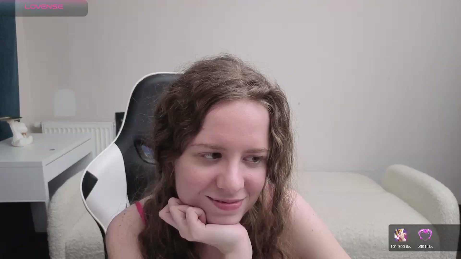 Gallery image thumbnail from BlueFlowerr's myfreecams stream on, 04/10/2026, 20:13 image 20 of 20