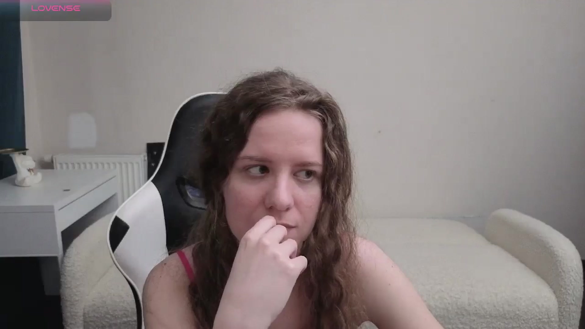 Gallery image thumbnail from BlueFlowerr's myfreecams stream on, 04/10/2026, 20:13 image 19 of 20