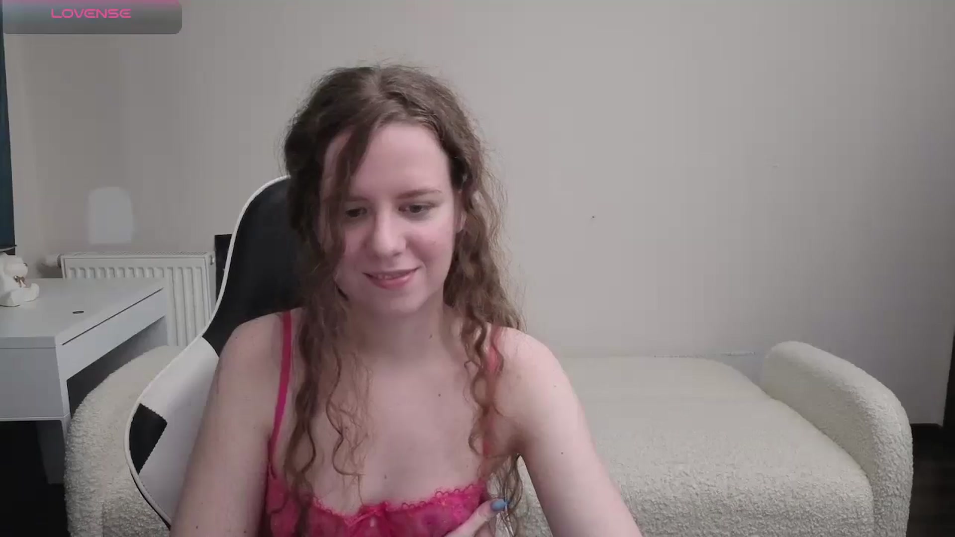 Gallery image thumbnail from BlueFlowerr's myfreecams stream on, 04/10/2026, 20:13 image 12 of 20