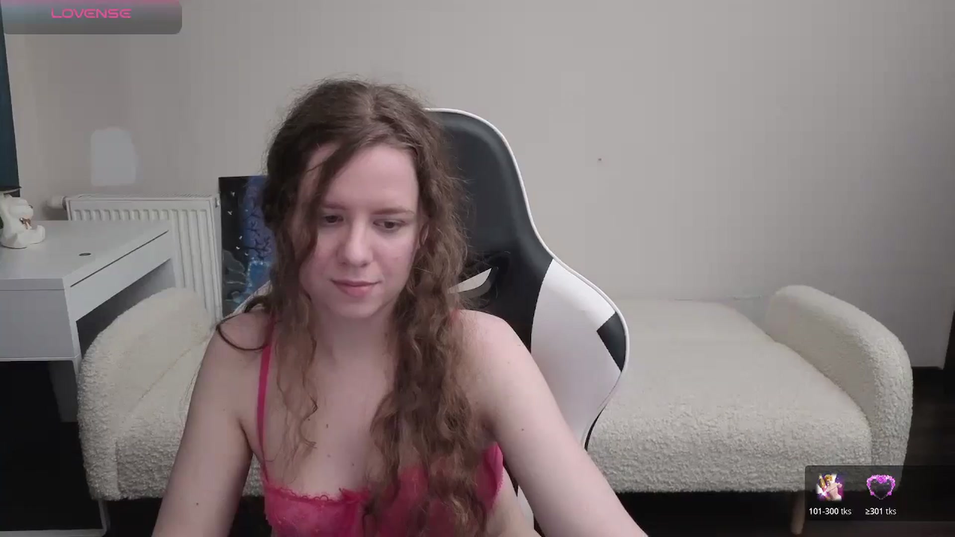Gallery image thumbnail from BlueFlowerr's myfreecams stream on, 04/10/2026, 20:13 image 3 of 20