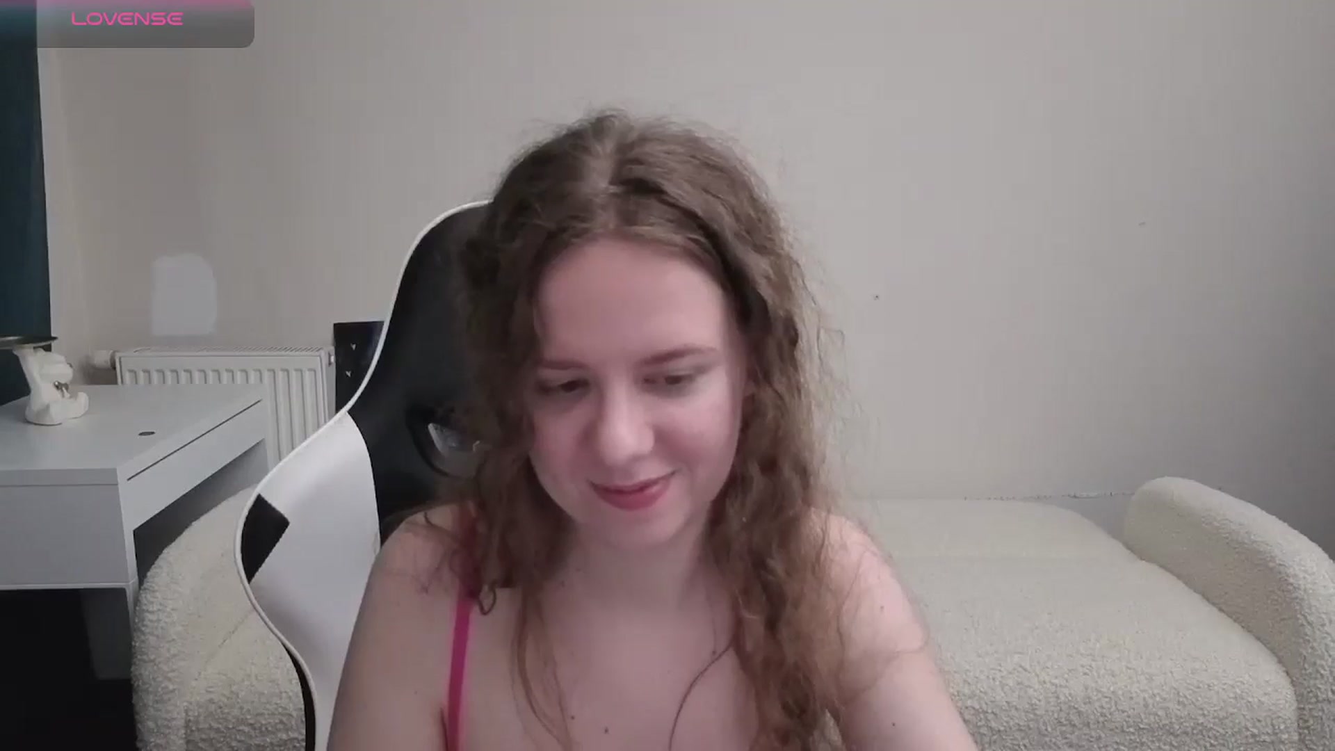 Gallery image thumbnail from BlueFlowerr's myfreecams stream on, 04/11/2026, 01:01 image 19 of 20