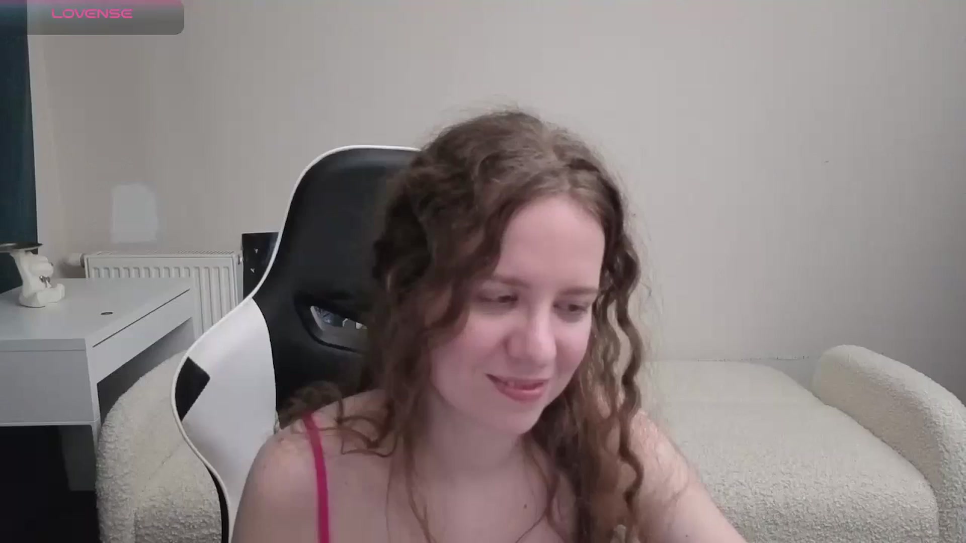 Gallery image thumbnail from BlueFlowerr's myfreecams stream on, 04/11/2026, 01:01 image 18 of 20