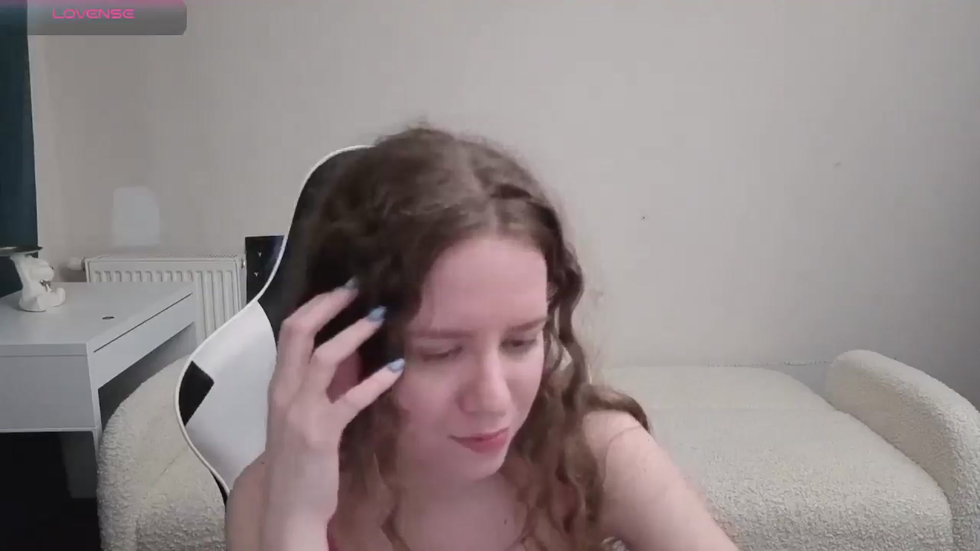 Gallery image thumbnail from BlueFlowerr's myfreecams stream on, 04/11/2026, 01:01 image 9 of 20