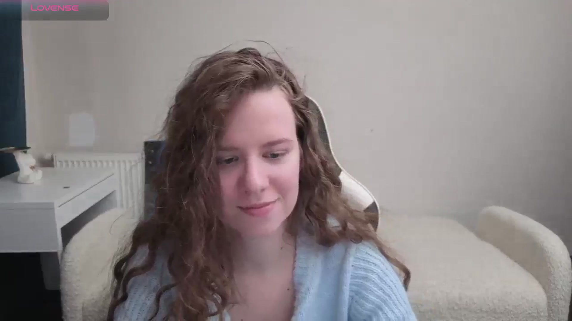 Gallery image thumbnail from BlueFlowerr's myfreecams stream on, 04/11/2026, 18:42 image 5 of 20