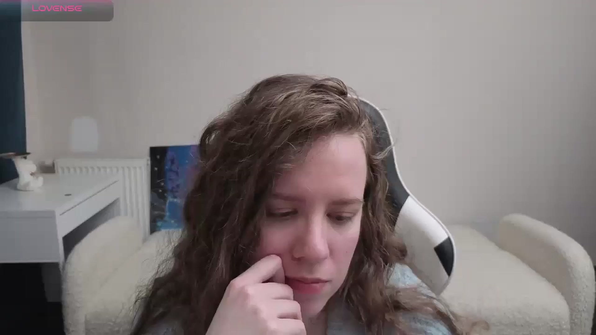 Gallery image thumbnail from BlueFlowerr's myfreecams stream on, 04/11/2026, 18:42 image 9 of 20