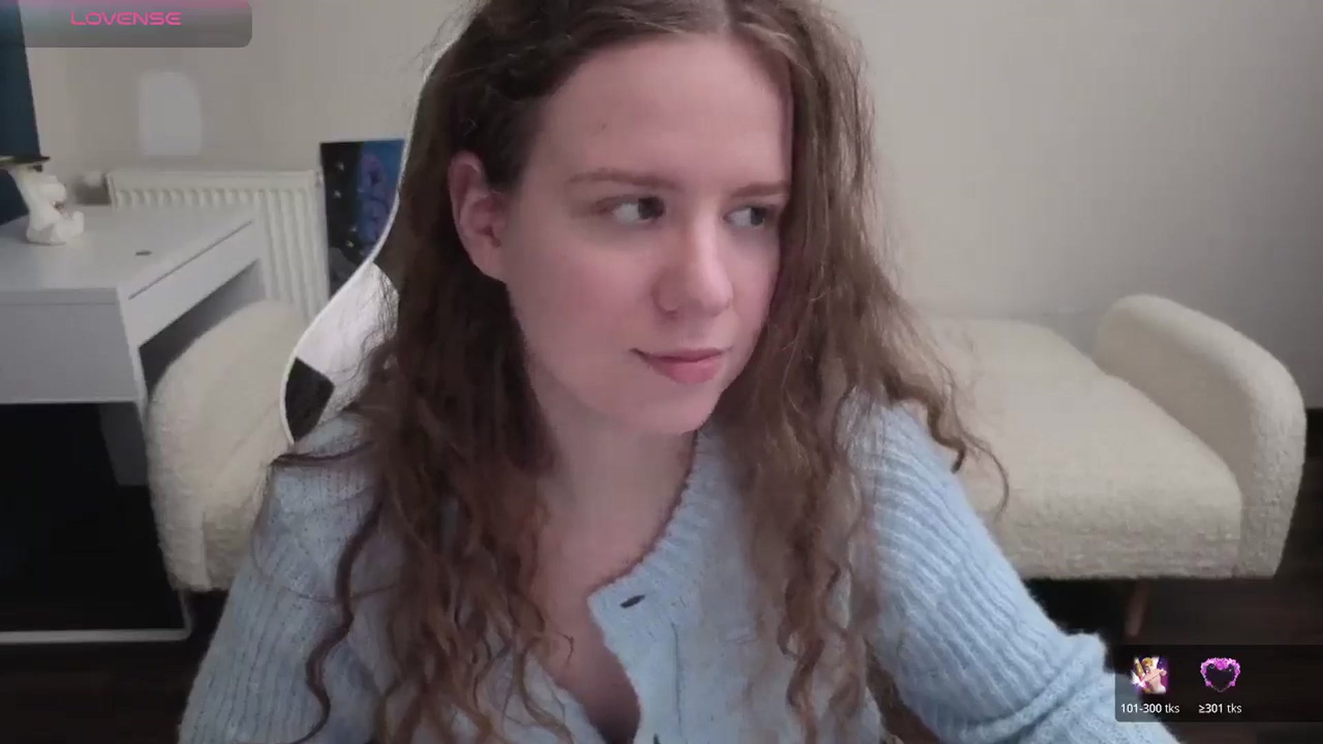 Gallery image thumbnail from BlueFlowerr's myfreecams stream on, 04/11/2026, 18:42 image 20 of 20