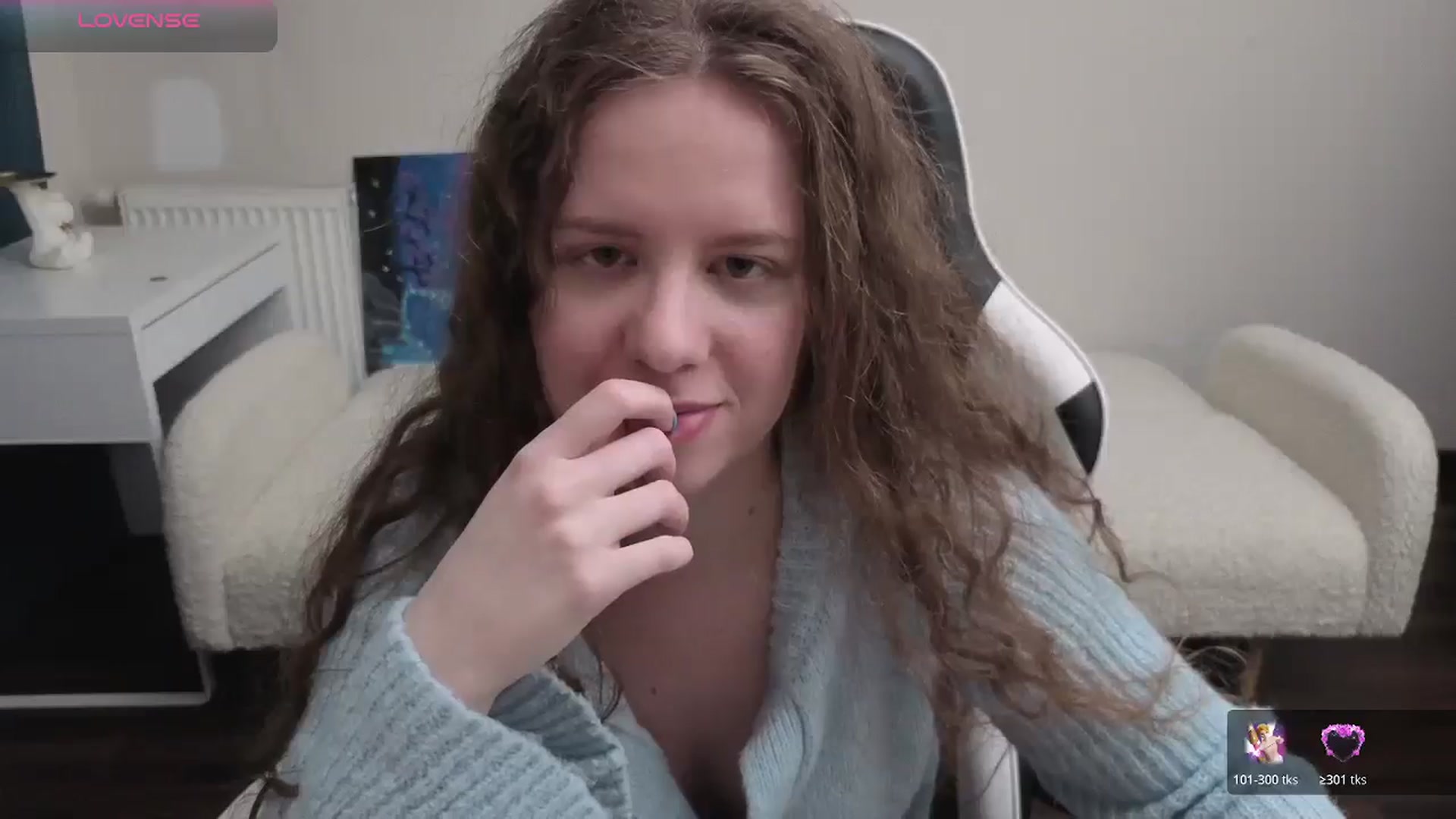 Gallery image thumbnail from BlueFlowerr's myfreecams stream on, 04/11/2026, 18:42 image 12 of 20