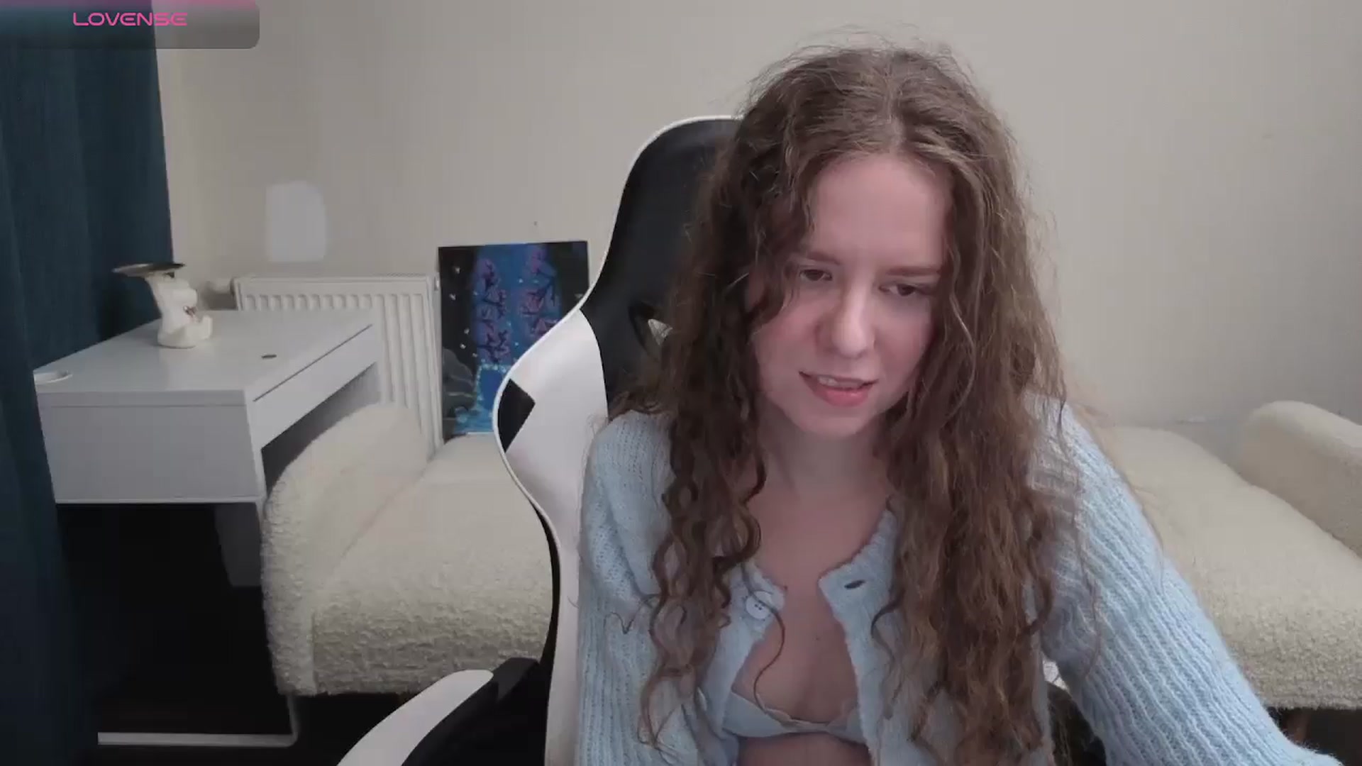 Gallery image thumbnail from BlueFlowerr's myfreecams stream on, 04/11/2026, 19:51 image 18 of 20