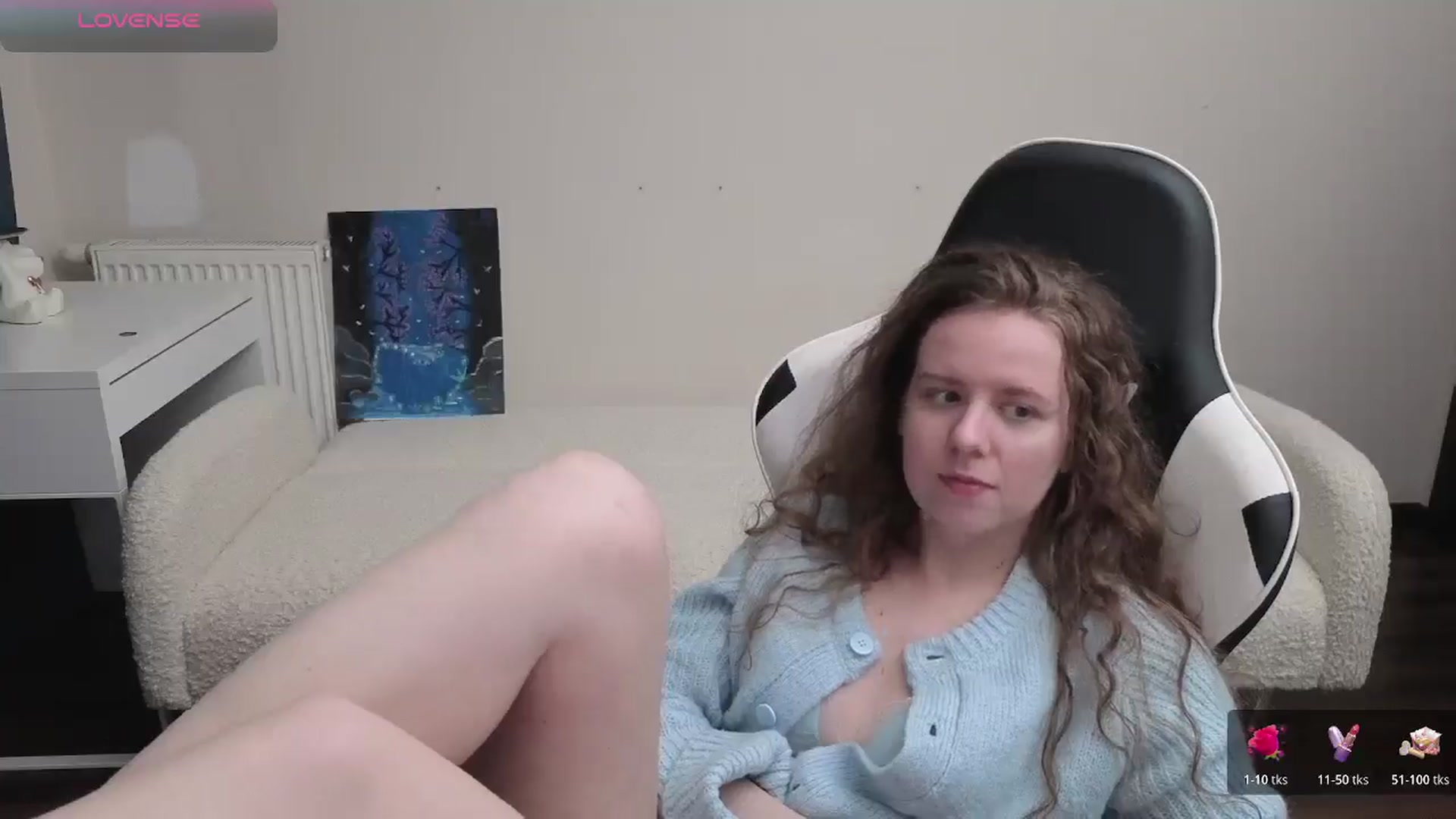 Gallery image thumbnail from BlueFlowerr's myfreecams stream on, 04/11/2026, 21:47 image 18 of 20