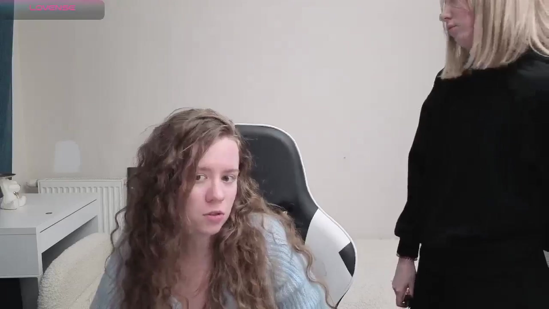 Gallery image thumbnail from BlueFlowerr's myfreecams stream on, 04/12/2026, 24:02 image 13 of 20