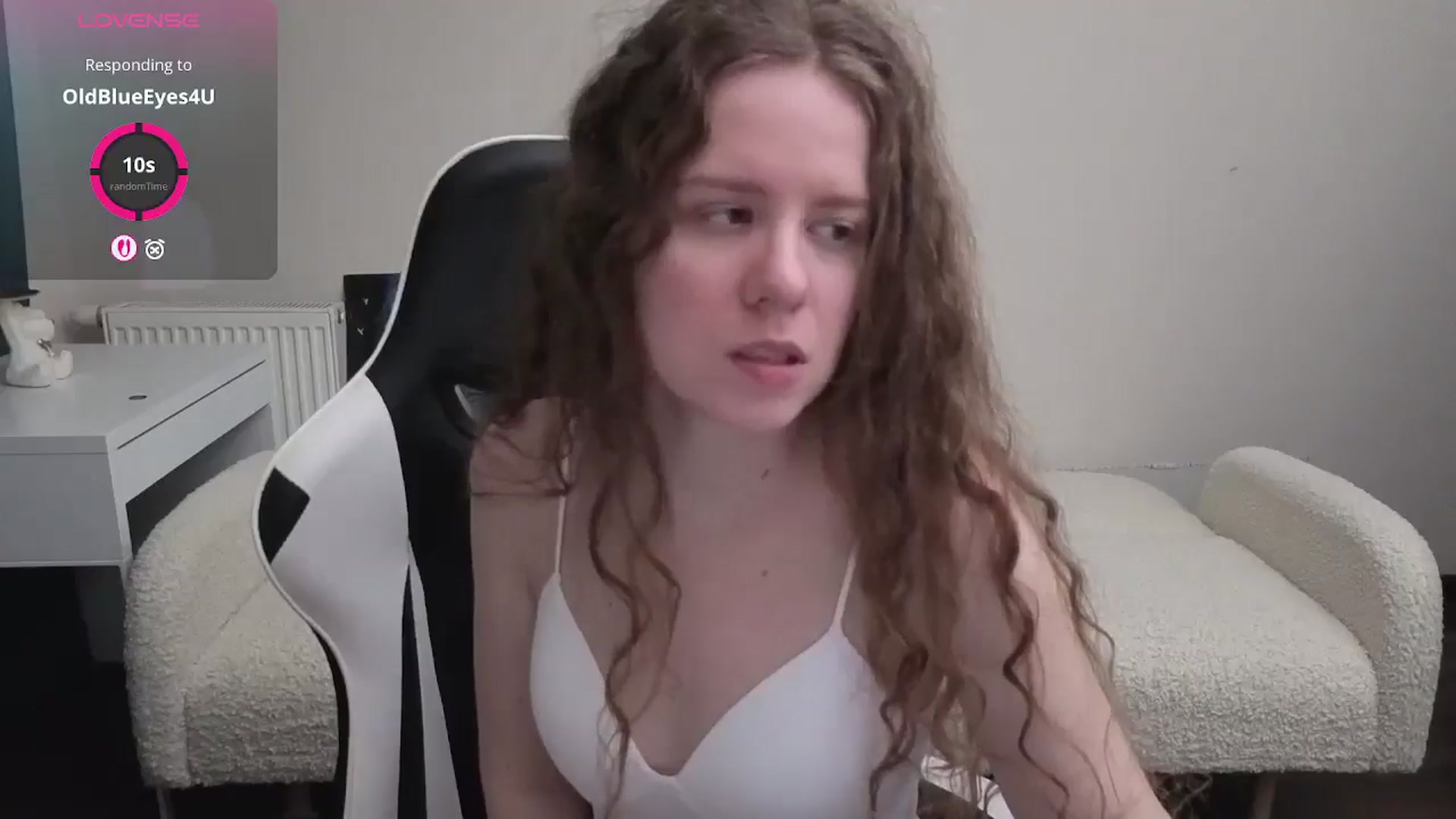 Gallery image thumbnail from BlueFlowerr's myfreecams stream on, 04/12/2026, 19:20 image 20 of 20