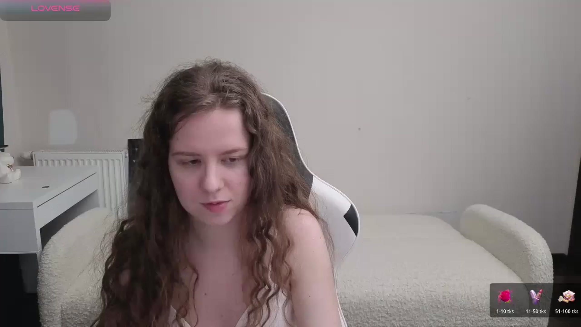Gallery image thumbnail from BlueFlowerr's myfreecams stream on, 04/12/2026, 23:13 image 3 of 20