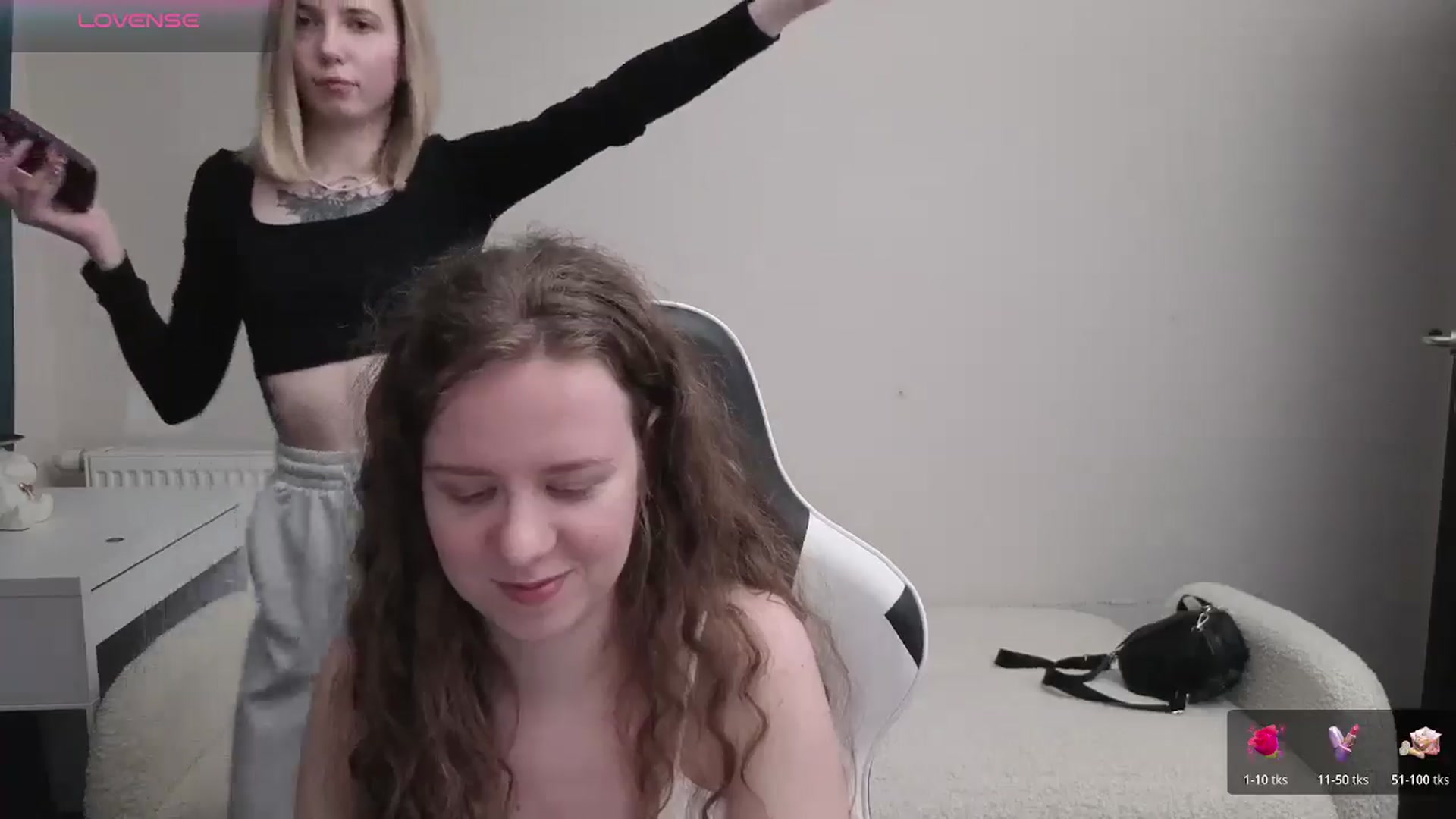 Gallery image thumbnail from BlueFlowerr's myfreecams stream on, 04/12/2026, 23:13 image 5 of 20