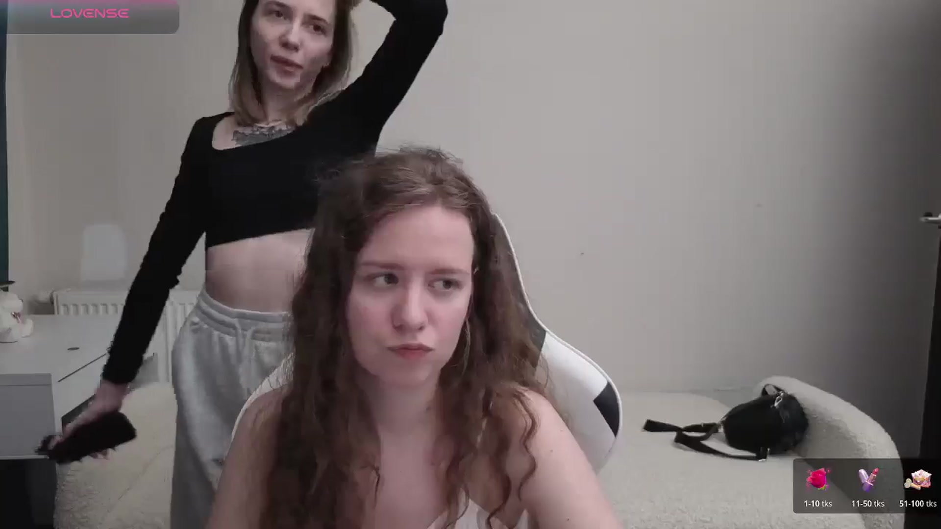 Gallery image thumbnail from BlueFlowerr's myfreecams stream on, 04/12/2026, 23:13 image 6 of 20