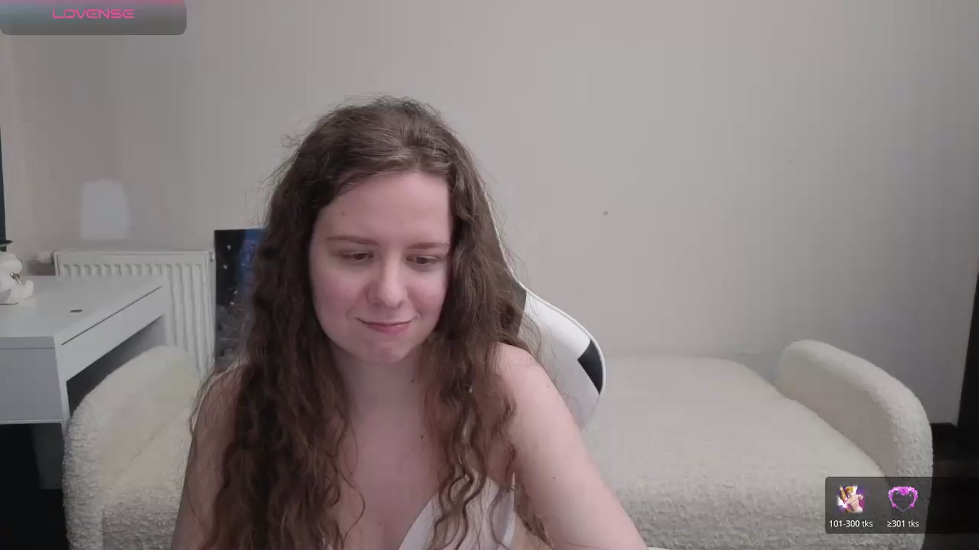 Gallery image thumbnail from BlueFlowerr's myfreecams stream on, 04/12/2026, 23:13 image 1 of 20