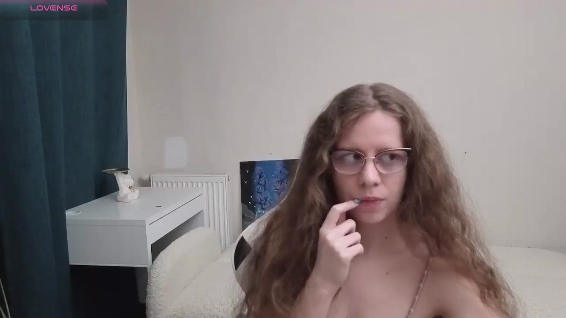 Gallery image thumbnail from BlueFlowerr's myfreecams stream on, 04/13/2026, 18:23 image 18 of 20