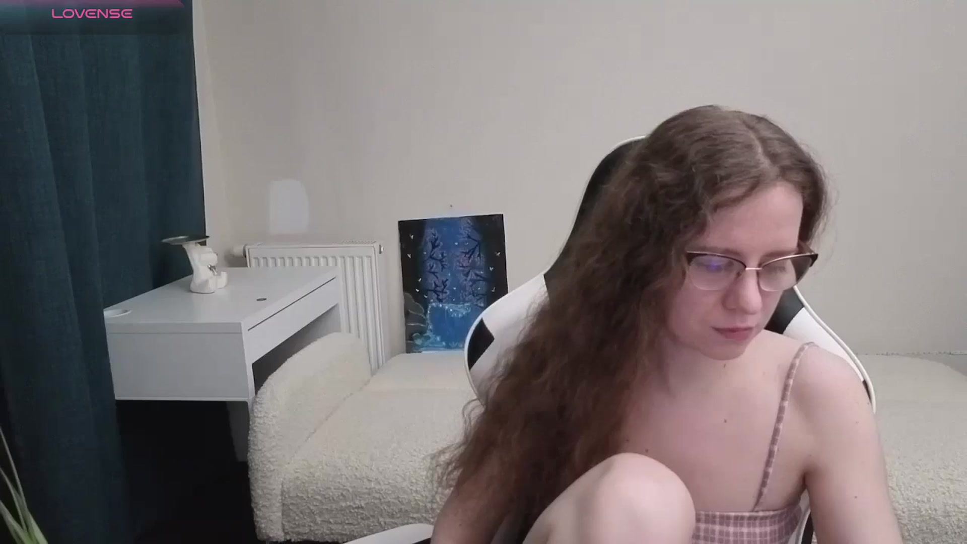 Gallery image thumbnail from BlueFlowerr's myfreecams stream on, 04/13/2026, 18:23 image 6 of 20
