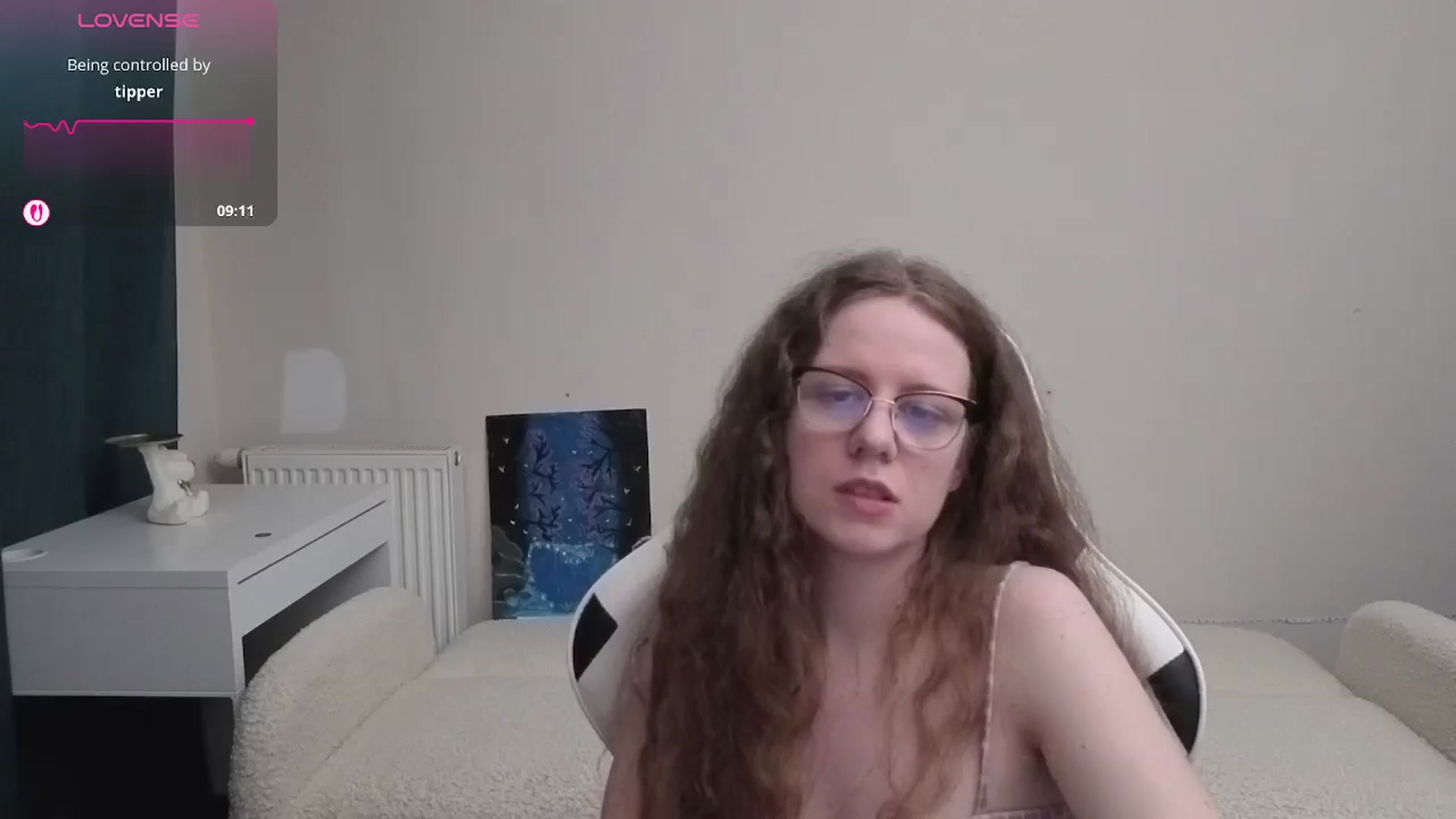 Gallery image thumbnail from BlueFlowerr's myfreecams stream on, 04/13/2026, 21:20 image 15 of 20