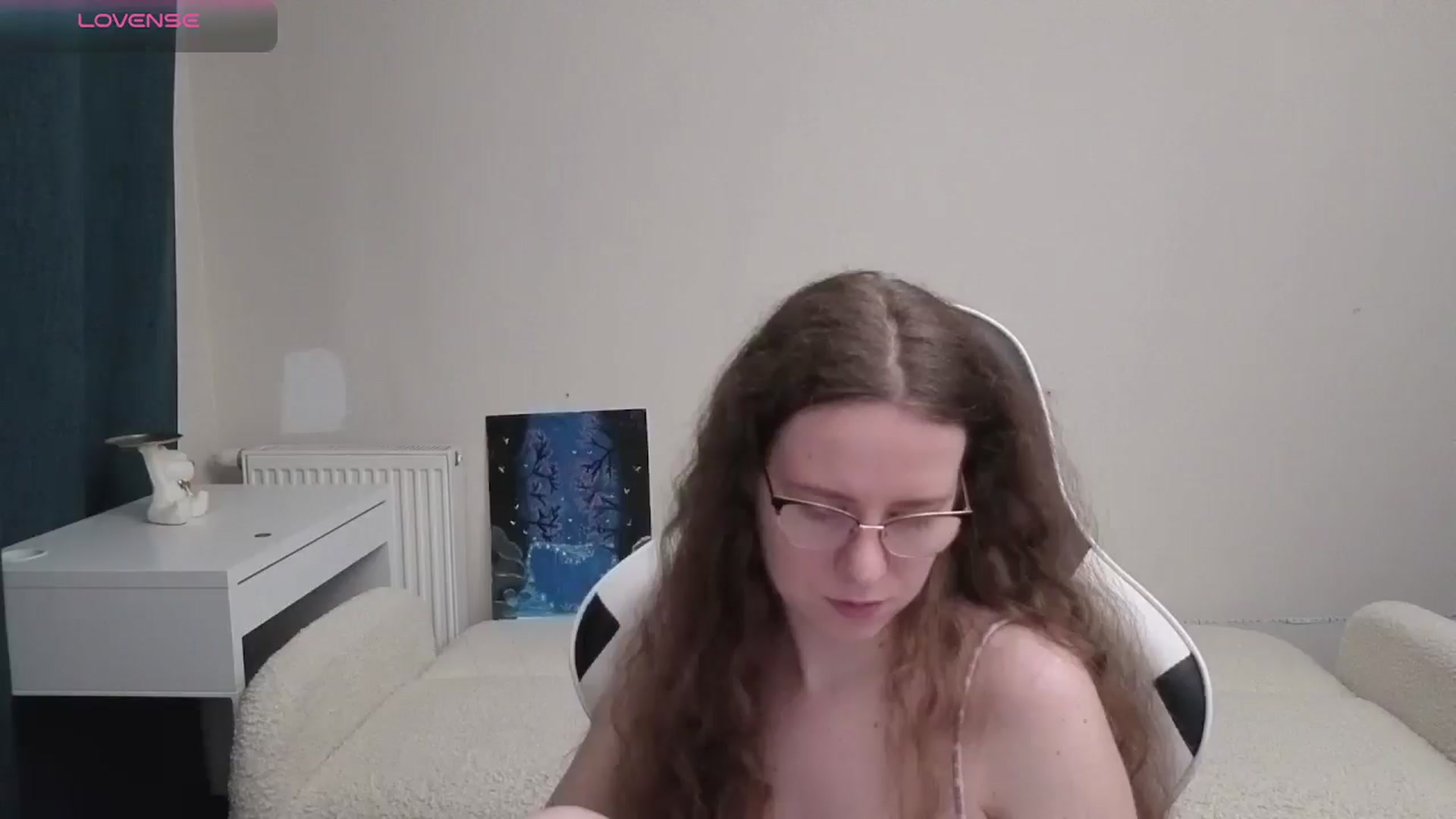 Gallery image thumbnail from BlueFlowerr's myfreecams stream on, 04/13/2026, 21:20 image 14 of 20