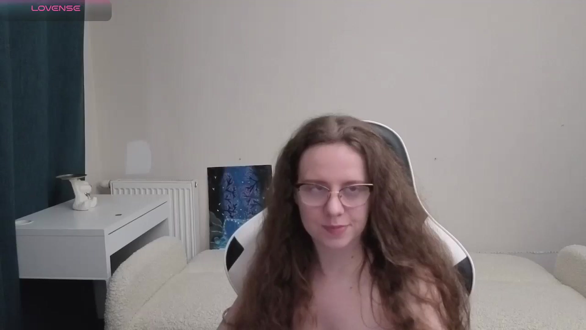 Gallery image thumbnail from BlueFlowerr's myfreecams stream on, 04/13/2026, 21:20 image 9 of 20