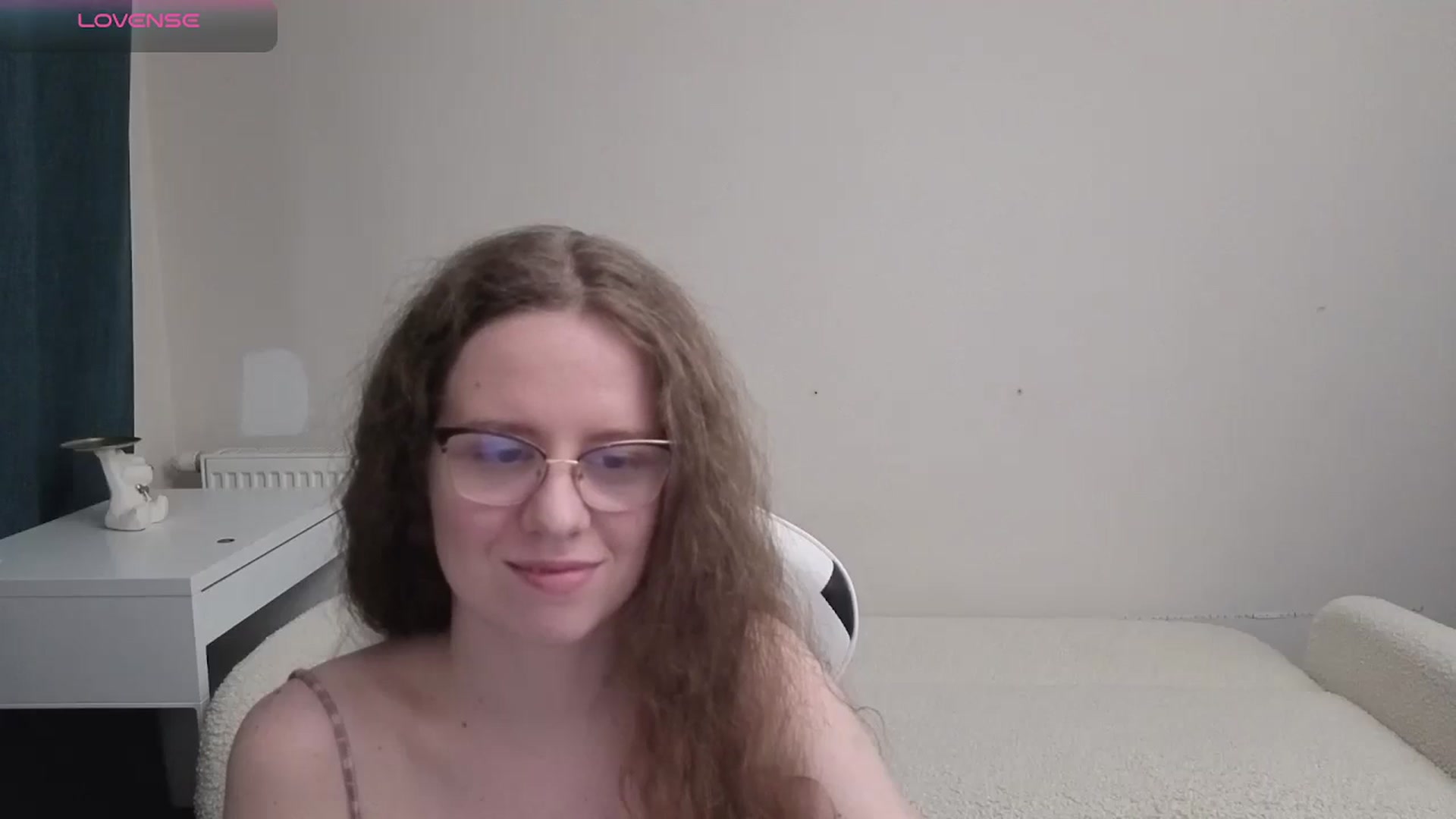 Gallery image thumbnail from BlueFlowerr's myfreecams stream on, 04/13/2026, 22:59 image 13 of 20