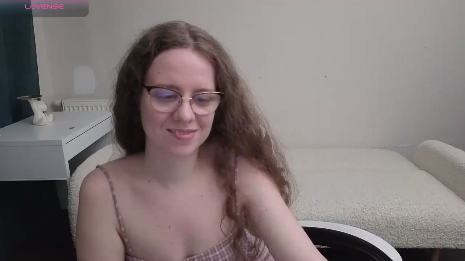 Gallery image thumbnail from BlueFlowerr's myfreecams stream on, 04/13/2026, 22:59 image 15 of 20