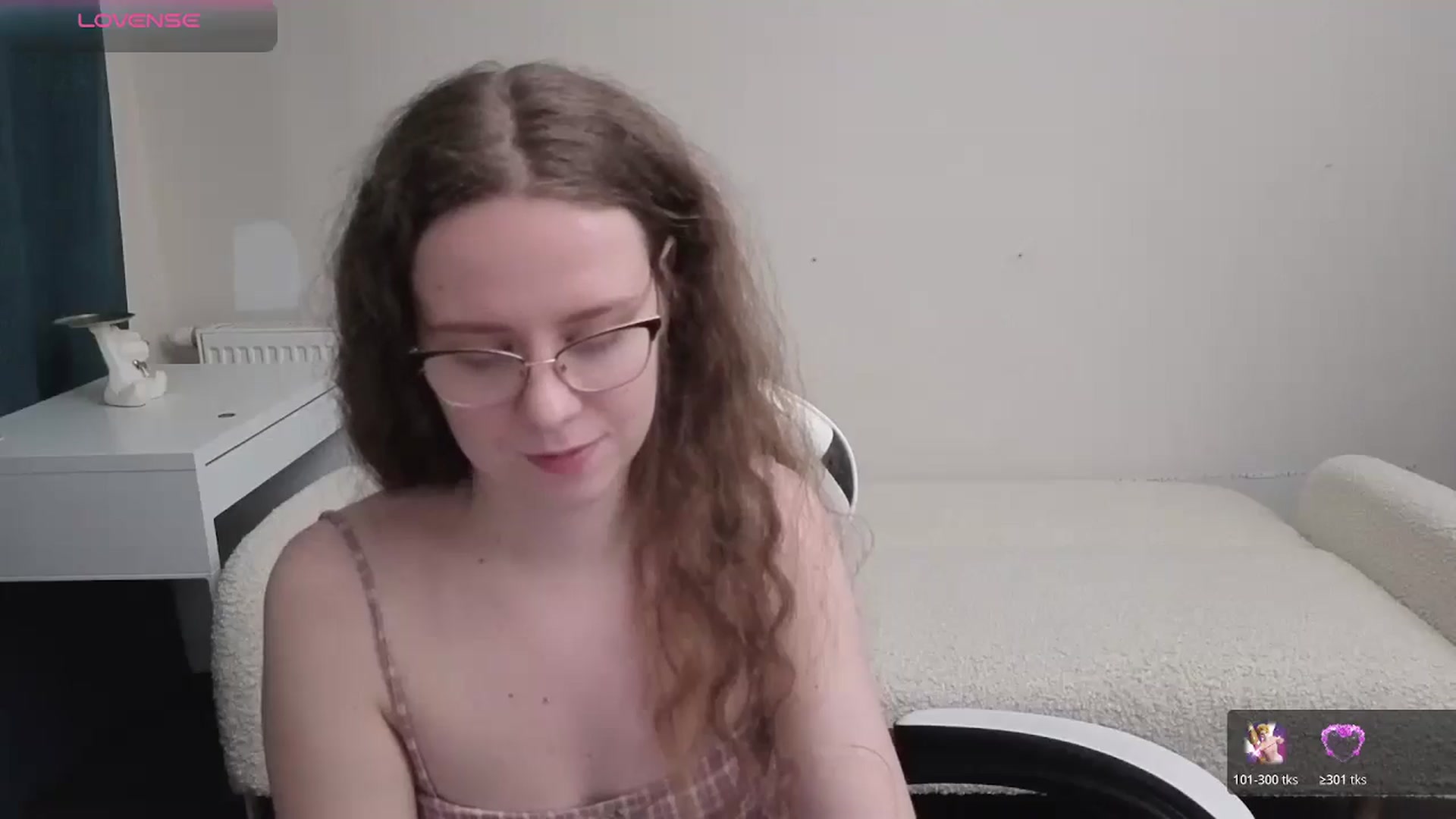 Gallery image thumbnail from BlueFlowerr's myfreecams stream on, 04/13/2026, 22:59 image 16 of 20