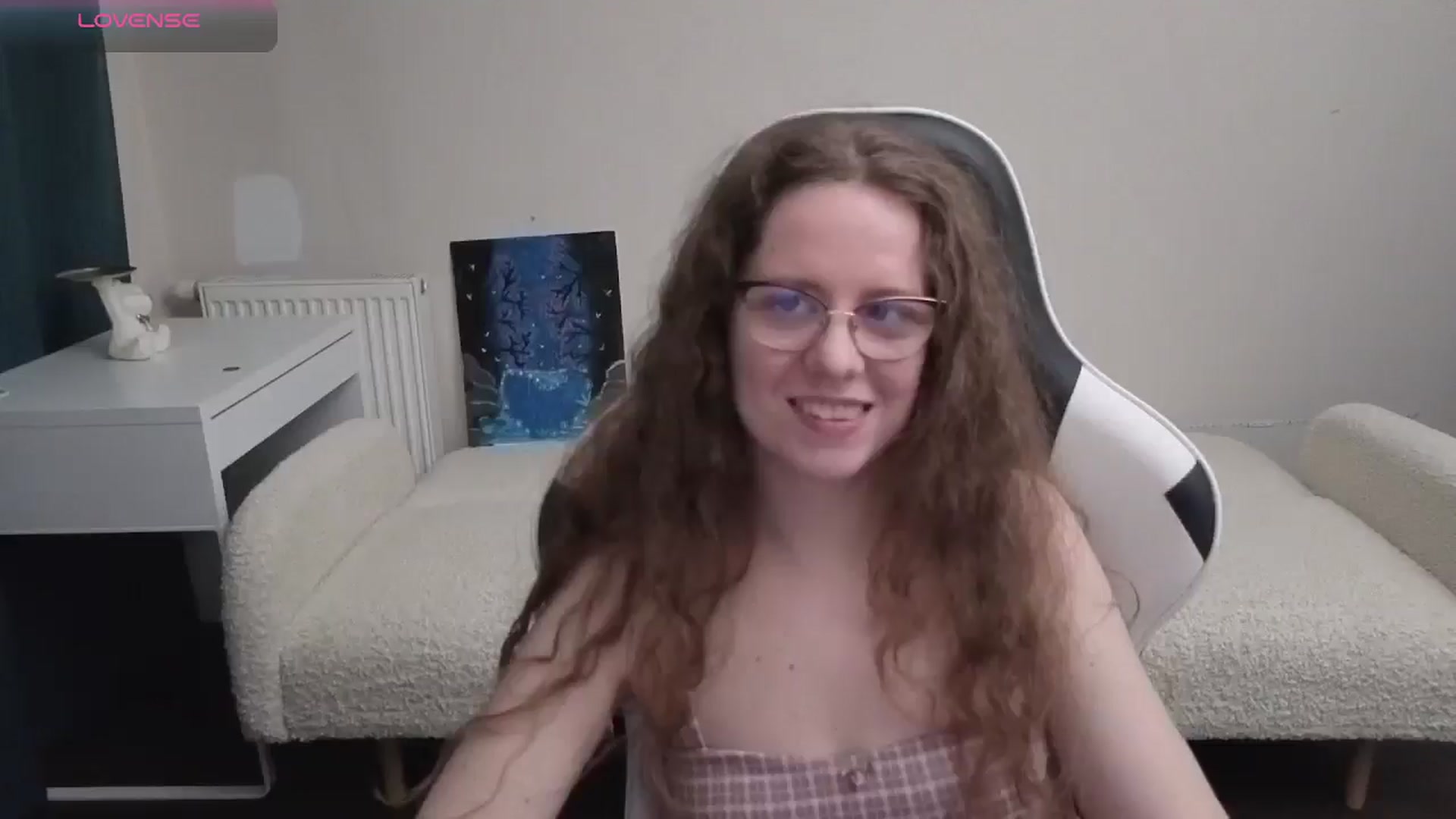 Gallery image thumbnail from BlueFlowerr's myfreecams stream on, 04/13/2026, 23:51 image 10 of 20