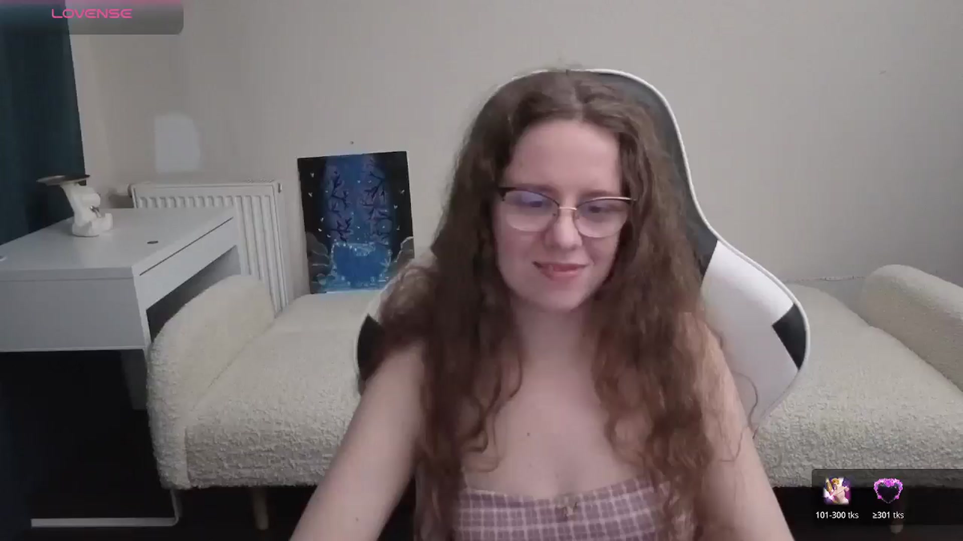 Gallery image thumbnail from BlueFlowerr's myfreecams stream on, 04/13/2026, 23:51 image 7 of 20