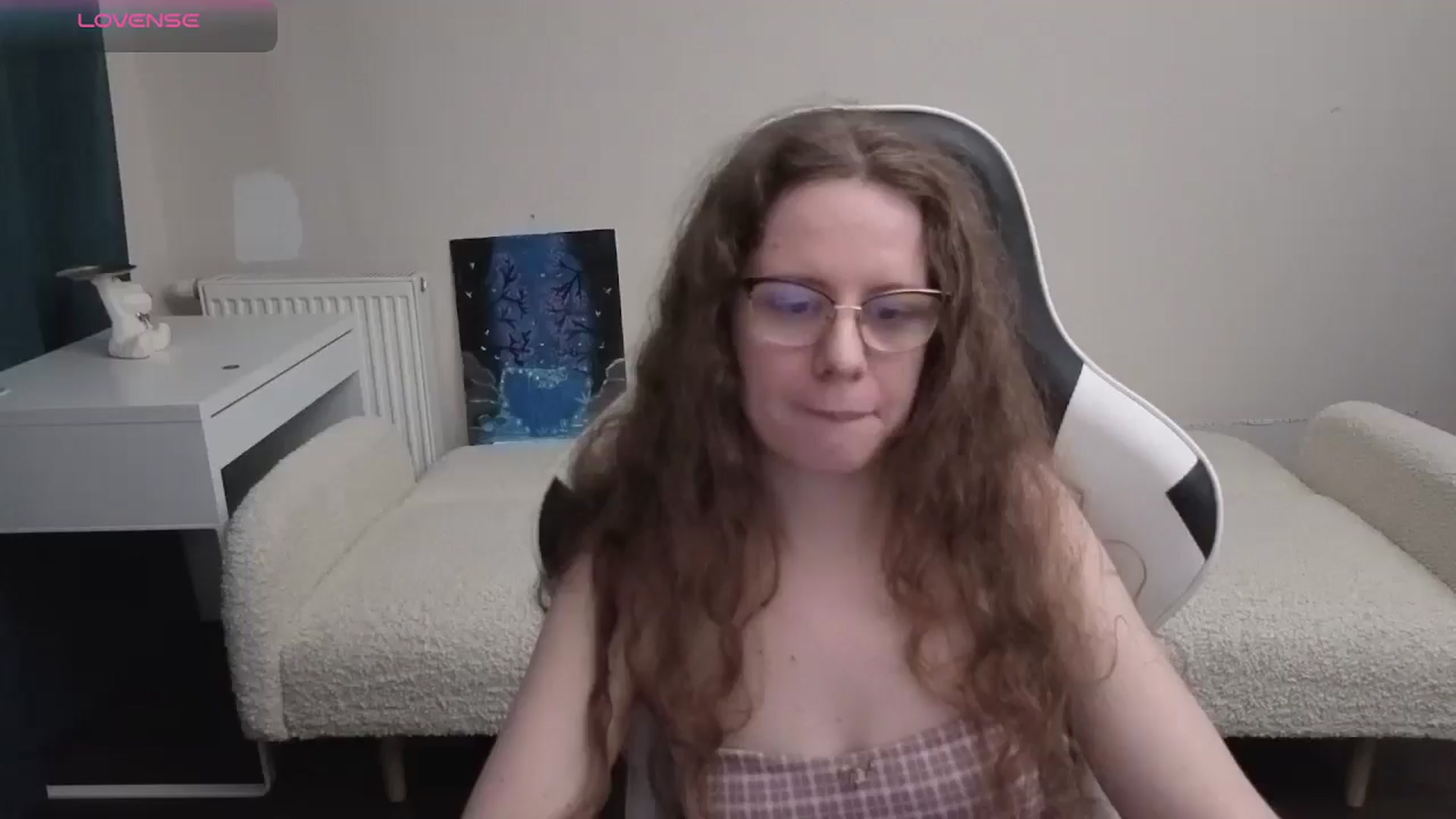 Gallery image thumbnail from BlueFlowerr's myfreecams stream on, 04/13/2026, 23:51 image 8 of 20