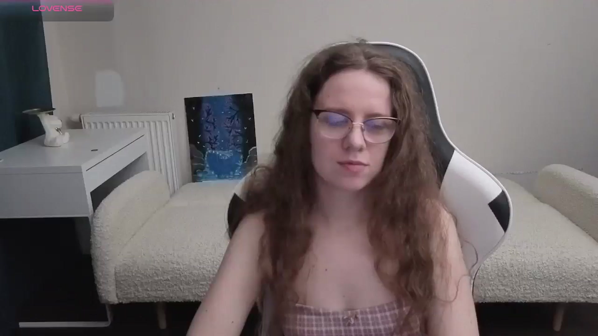 Gallery image thumbnail from BlueFlowerr's myfreecams stream on, 04/13/2026, 23:51 image 5 of 20