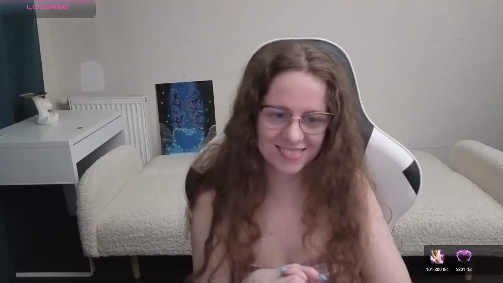 Gallery image thumbnail from BlueFlowerr's myfreecams stream on, 04/13/2026, 23:51 image 12 of 20