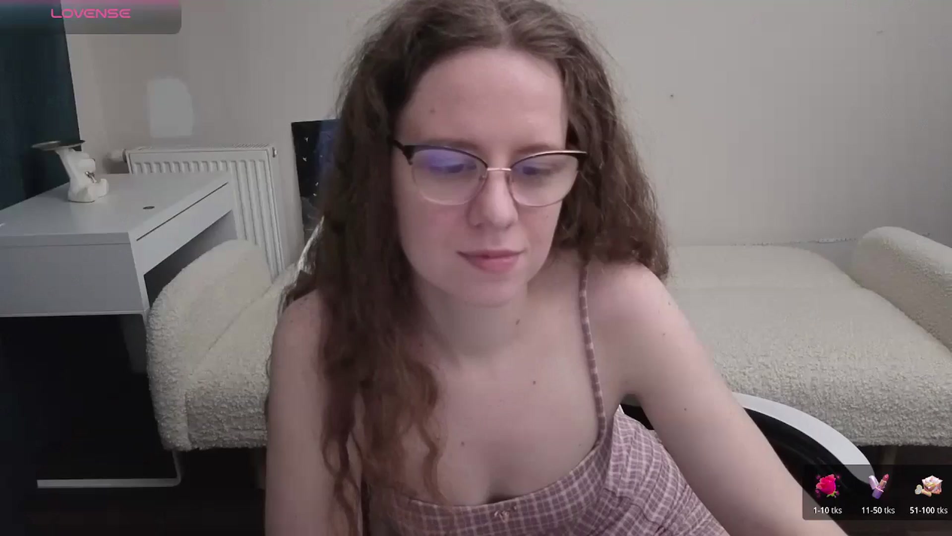 Gallery image thumbnail from BlueFlowerr's myfreecams stream on, 04/13/2026, 23:51 image 2 of 20