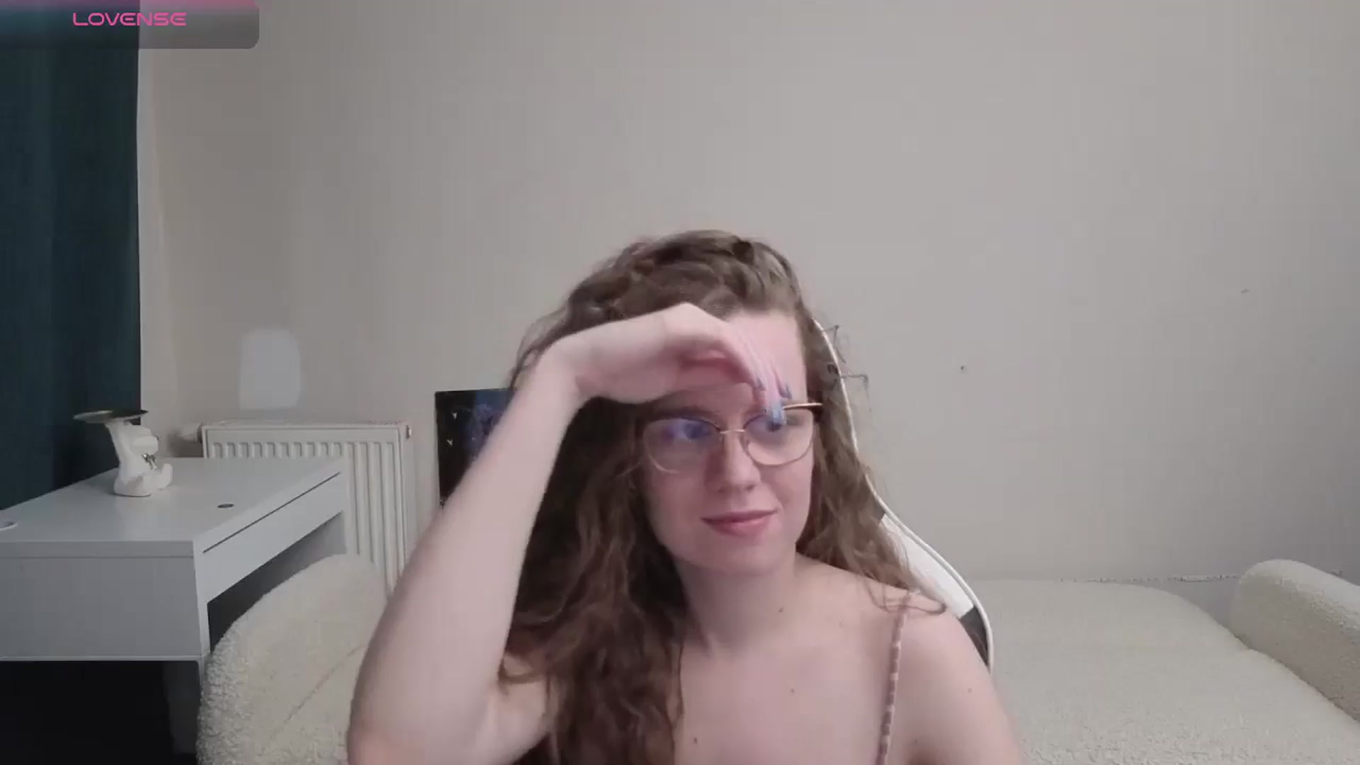 Gallery image thumbnail from BlueFlowerr's myfreecams stream on, 04/14/2026, 01:41 image 6 of 20