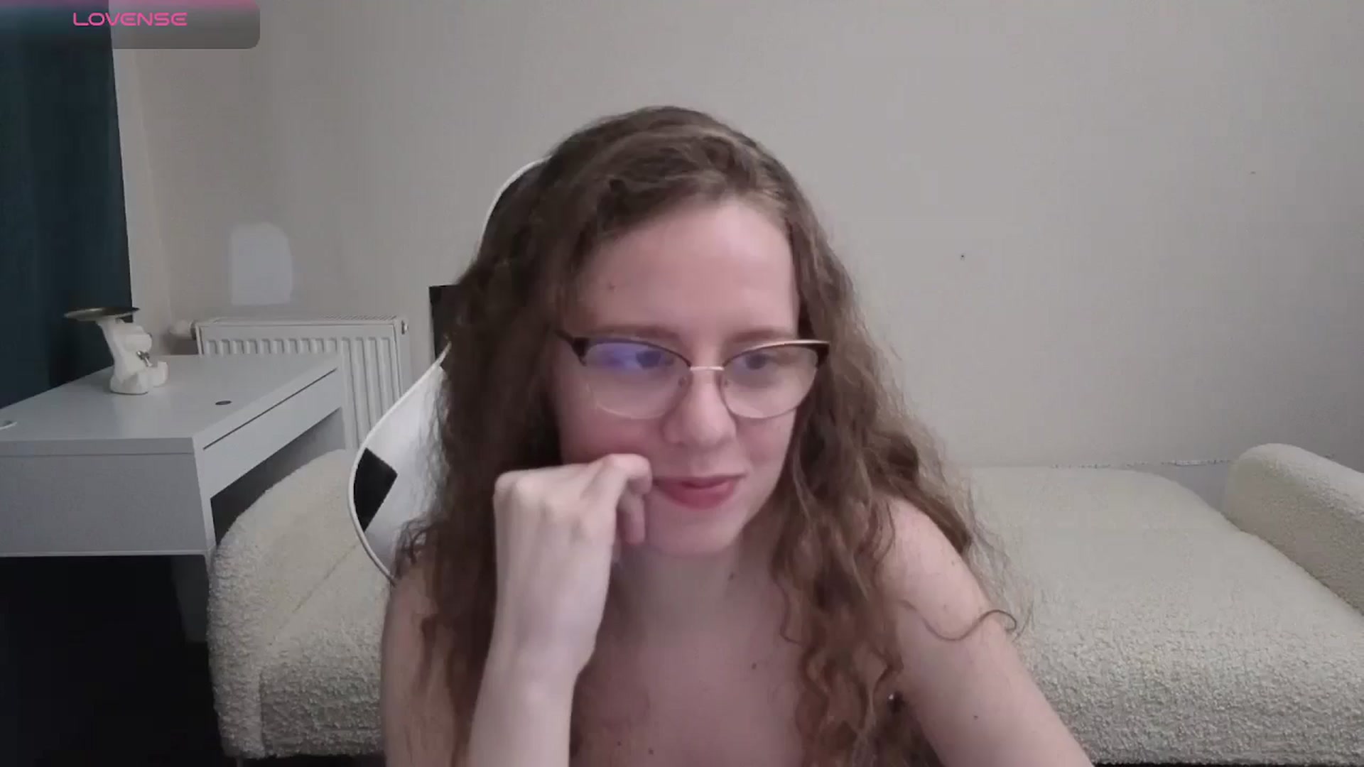 Gallery image thumbnail from BlueFlowerr's myfreecams stream on, 04/14/2026, 01:41 image 1 of 20