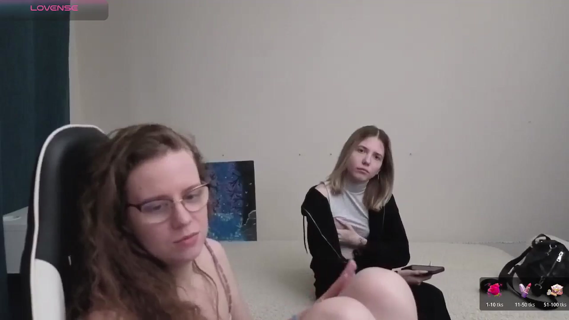 Gallery image thumbnail from BlueFlowerr's myfreecams stream on, 04/14/2026, 01:41 image 16 of 20