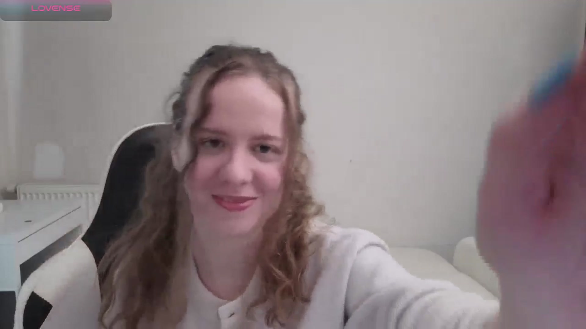 Gallery image thumbnail from BlueFlowerr's myfreecams stream on, 04/14/2026, 16:18 image 3 of 20